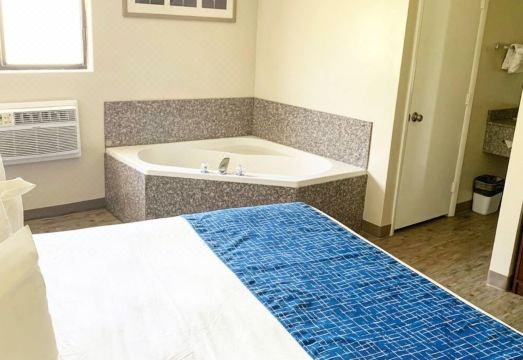 5. 트래블로지 바이..