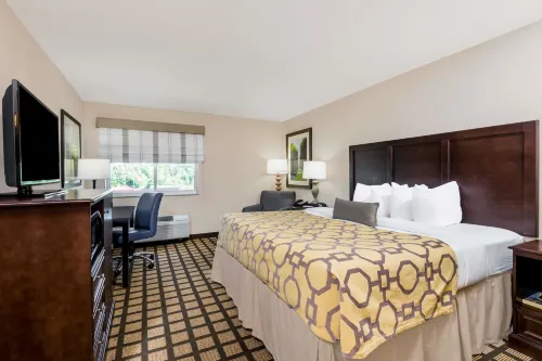 Baymont by Wyndham Erie Hotels in Summit Township