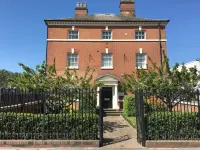 Cosy Apartments at Peel House Các khách sạn ở Burton-on-Trent