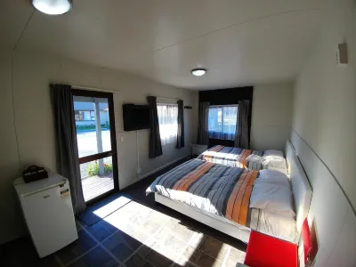 Pineacres Motel and Park Hotels in Leithfield