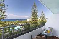 Blue Horizon Hotel - Mountain view