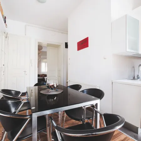 Tia Apartments and Rooms
