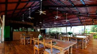 Cocomar Beachfront Hotel and Island Resort Hotel a Parrita