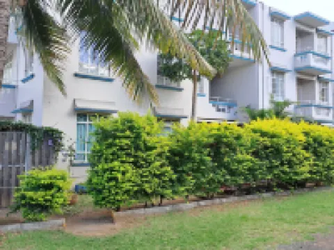 Allamanda Apartments - 100m Bain Boeuf Beach Hotels near Gabriel Island,Flat Island&Gunner's Quoin