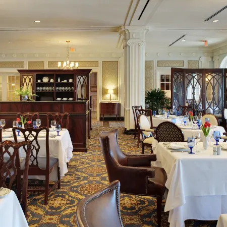 The Hotel Roanoke & Conference Center, Curio Collection by Hilton