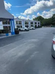 石山羅德威酒店 - 停車場
