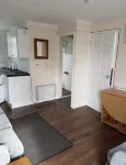 2 Bedroom Chalet Near the Beach Các khách sạn ở Sandown
