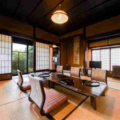 夜がらす山荘 長多喜 Rooms