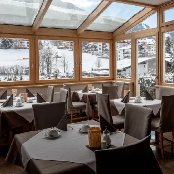 Hotel Garni Villa Park Отели рядом с достопримечательностью «Museum de Gherdeina»