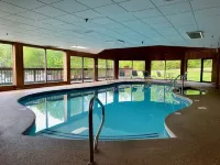 Indian Head Resort - С бассейном