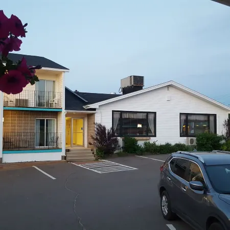 Shores Inn & Hotel