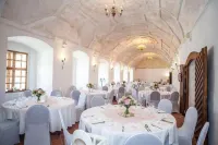 Zámek Kolštejn - Hotel Chateau Goldenstein - 3-Star