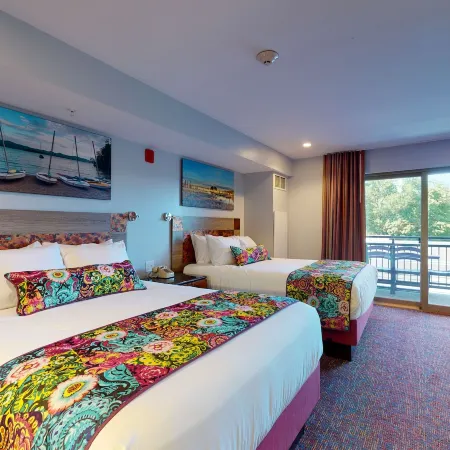 Surfside on the Lake Отели рядом с достопримечательностью «Озеро Лейк-Джордж»