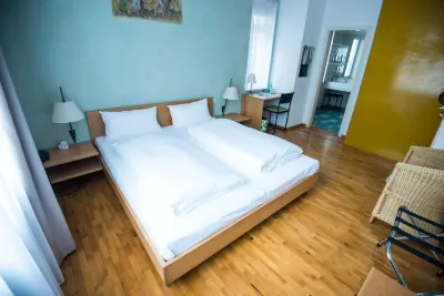 Art-Hotel Robert Mayer Отели в г. Боккенхайм