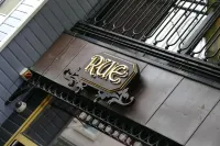 Rooms At Rue Hotel di 