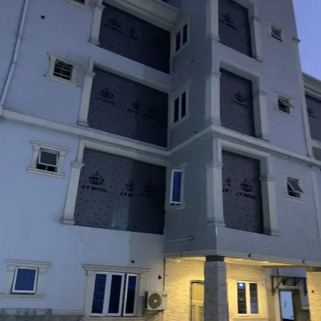 JF Royal Hotel & Suites