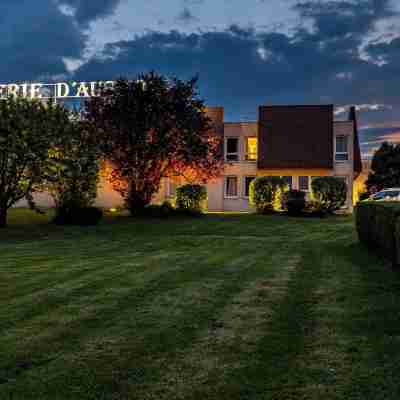 Logis Hostellerie d'Aussois Hotel Exterior