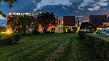 Logis Hostellerie d'Aussois Отели в г. Сеньи