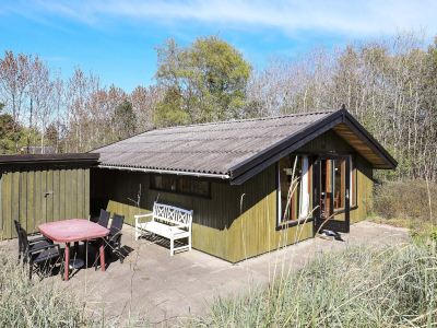 Vintage Holiday Home in Jutland near Child Friendly Beach