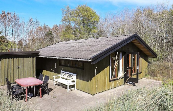 Vintage Holiday Home in Jutland near Child Friendly Beach
