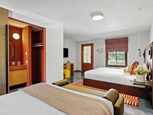 Hacienda del Rio Hotels in Comal County