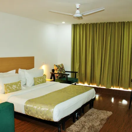 Hotel the Golden Sands, Located on Calangute Main Road