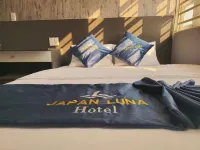 Japan Luna Hotel Binh Duong -BAYLUXURY Hôtels à proximité de : Badminton courts Corps 4