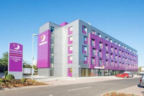 Premier Inn London Edmonton Hotels in Enfield