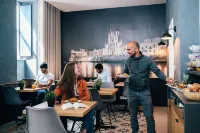 Ta' Tereza in Manwel Dimech - Bữa sáng
