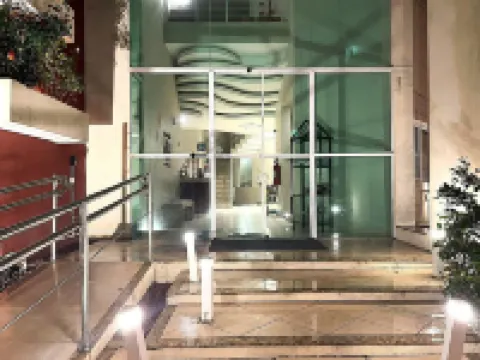 玫瑰島酒店瓜魯雅 - 靠近海邊 - 停車場