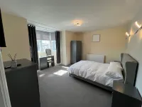 High Corner Hotel - Pysäköinti