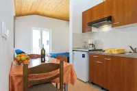 Pansion Alen - Dugi Otok Hotels in Luka