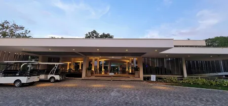 Tambuli Tower C Unit 5D