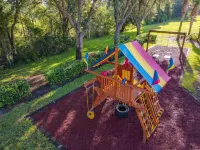 Scuttle Vacation Pool Home W Spa فنادق في كليرمونت