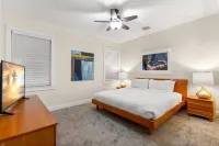 Mesa House, Uno-Perfect Location