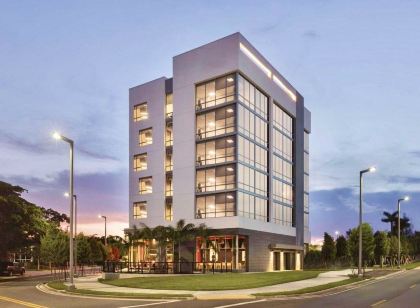 Kompose Boutique Hotel Miami Airport