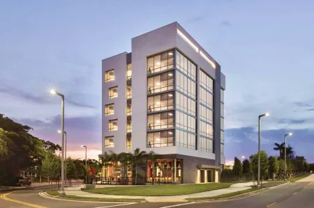 Kompose Boutique Hotel Miami Airport Отели рядом с достопримечательностью «Портмайами»