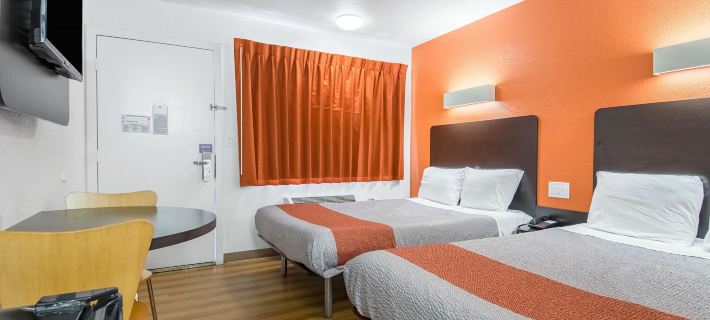 Motel 6 Bakersfield, CA - Central Hotels in Bakersfield