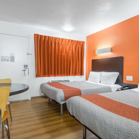 Motel 6 Bakersfield, CA - Central