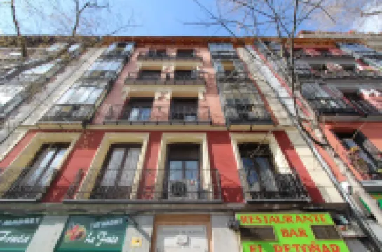 羅伊薩森特羅飯店 西班牙大廈附近的飯店