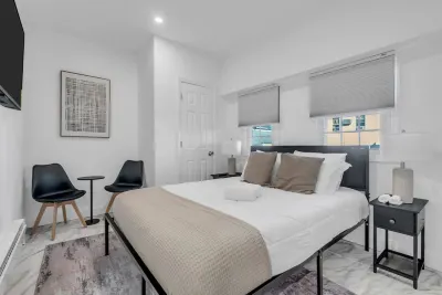 Modern 2 Bdrm Near NYC American Dream Mall Hotels near Lambert Castle