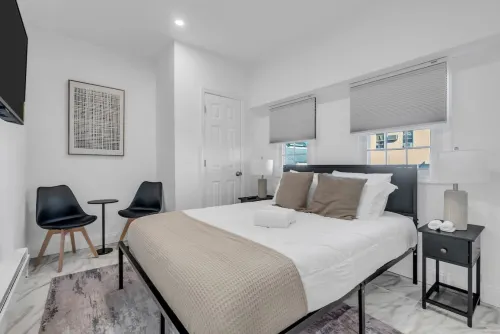 Modern 2 Bdrm Near NYC American Dream Mall