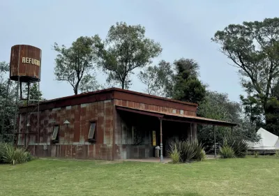 REFUGIO Natural Glamping Hôtels à : 