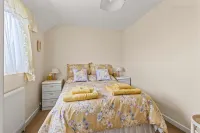 The Coastal Crab - Family-Friendly Three-Bed Beach House in Pevensey