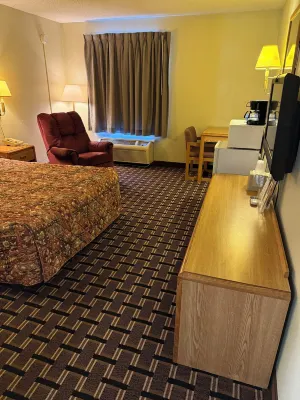 Peddlers Inn Motel Hotels in 