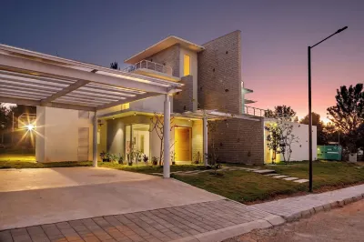 Golf View Home by Stayjadelawnprojector Hotel di Krishnagiri