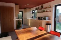 Lovable Lancing With Garden Parking Hotel a Lancing
