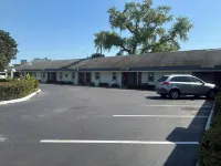 Tropical Palm Motel - Motels