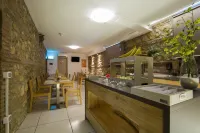 Plana Hotel - breakfast