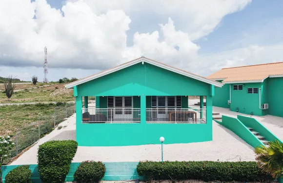 蓬比尼海濱度假村